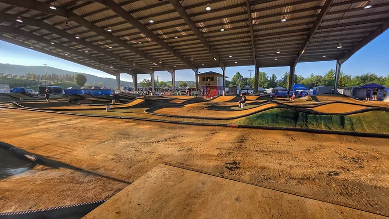 Covered RC racing track